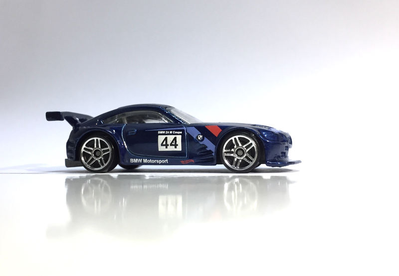 Illustration for article titled BMW Z4M coupe racecar by Hot WheelsÂ